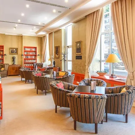Dvorak & Wellness Hotel